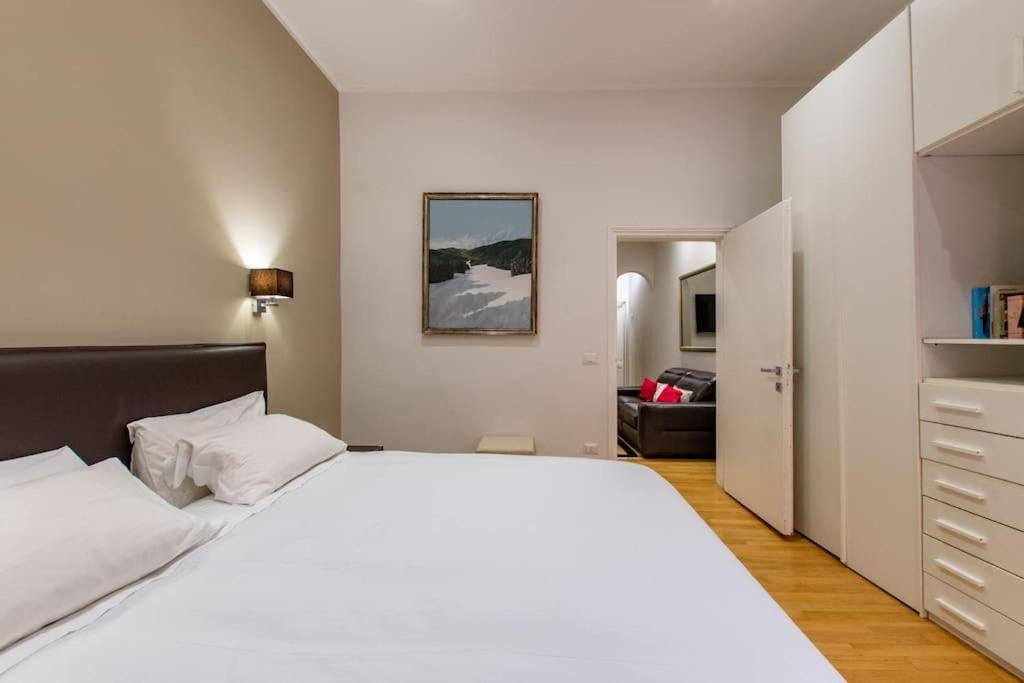 Historic With Terraces Apartment